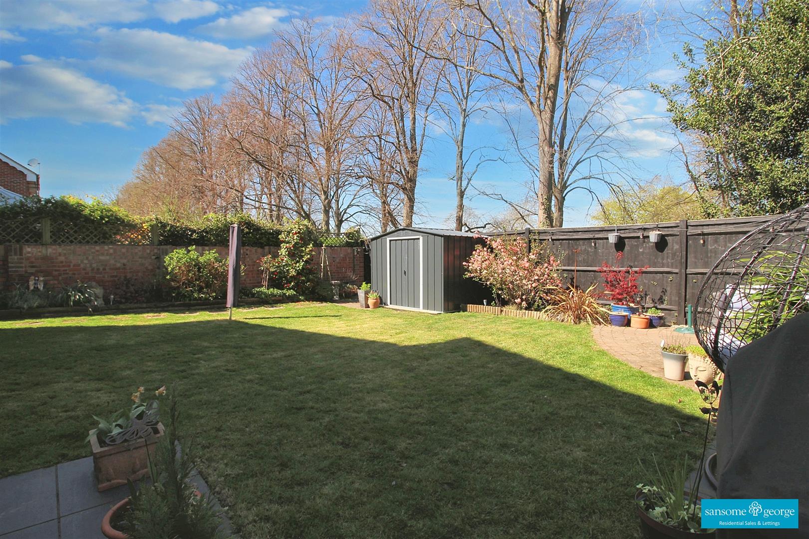Larissa Close, Tilehurst, Reading